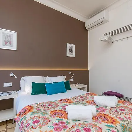 Trivao Sant Antoni Market Apartment