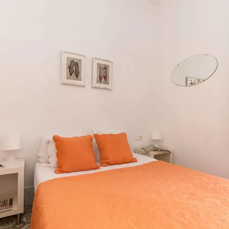 Trivao Sant Antoni Market Апартаменты Барселона